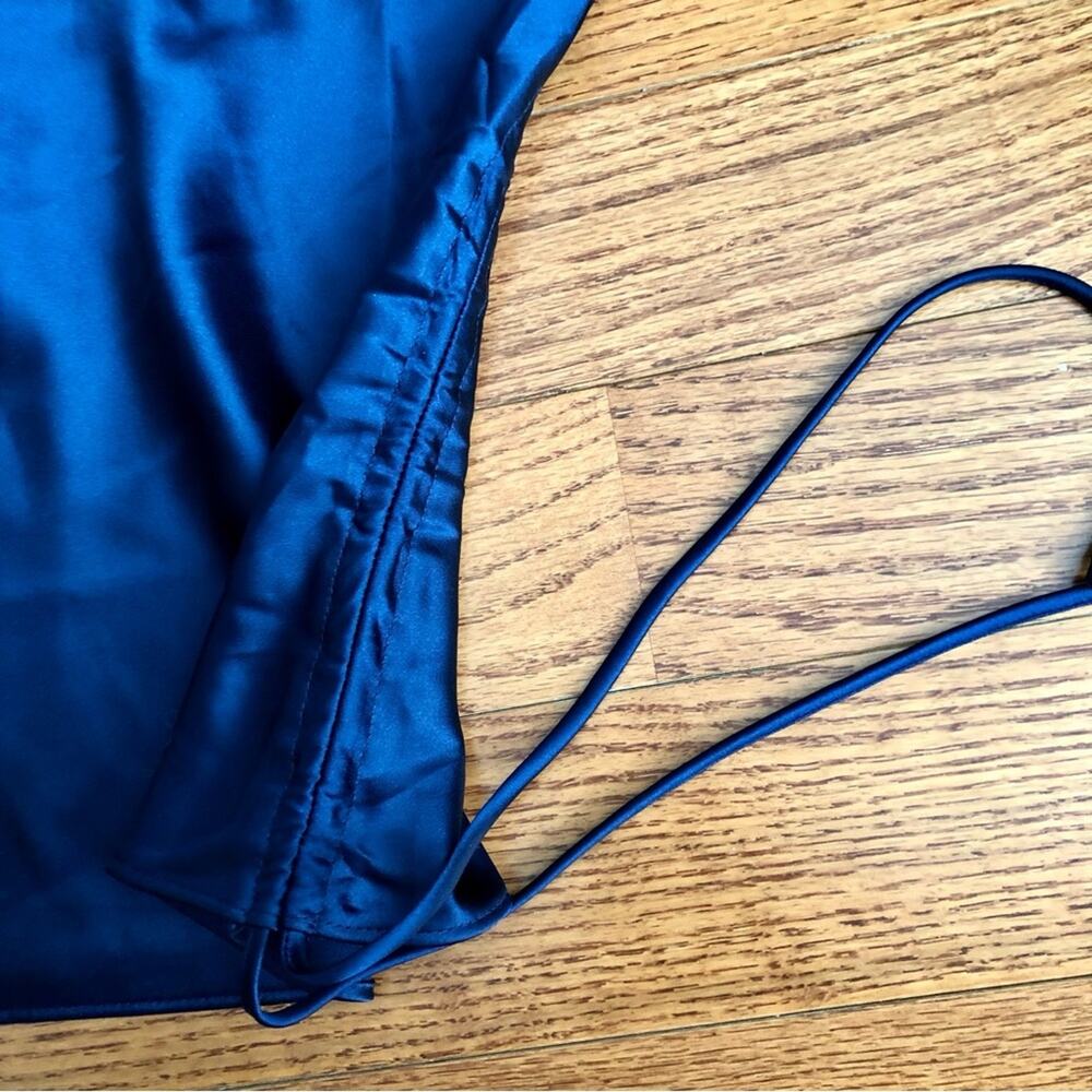 AQUA navy square neck silky camisole with ruched side Women’s size M NWT - Picture 5 of 8